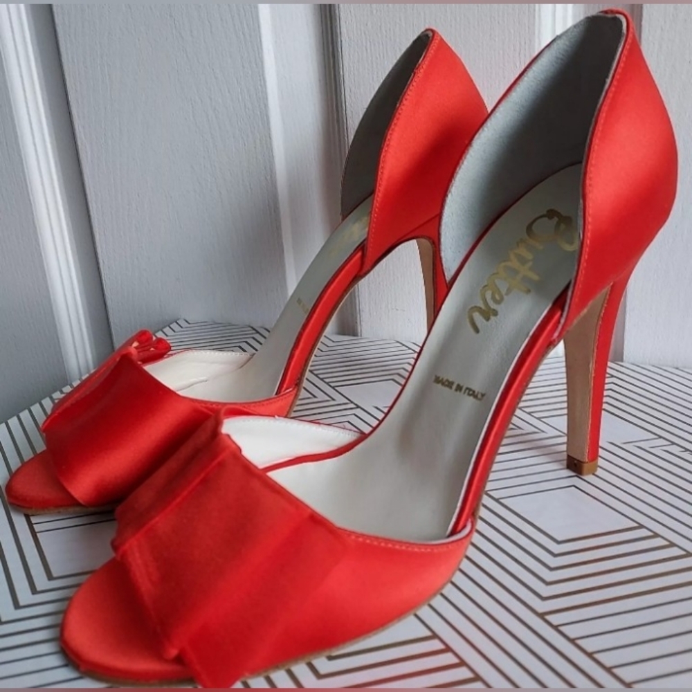 Butter Italy ' Chet ' Orange/ Red Satin Peep Toe Bow Pumps Heels Size 8